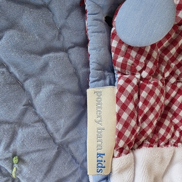 Pottery Barn Kids Vintage Quilted Tree Skirt 60" Applique Santa Reindeer - Picture 6 of 11